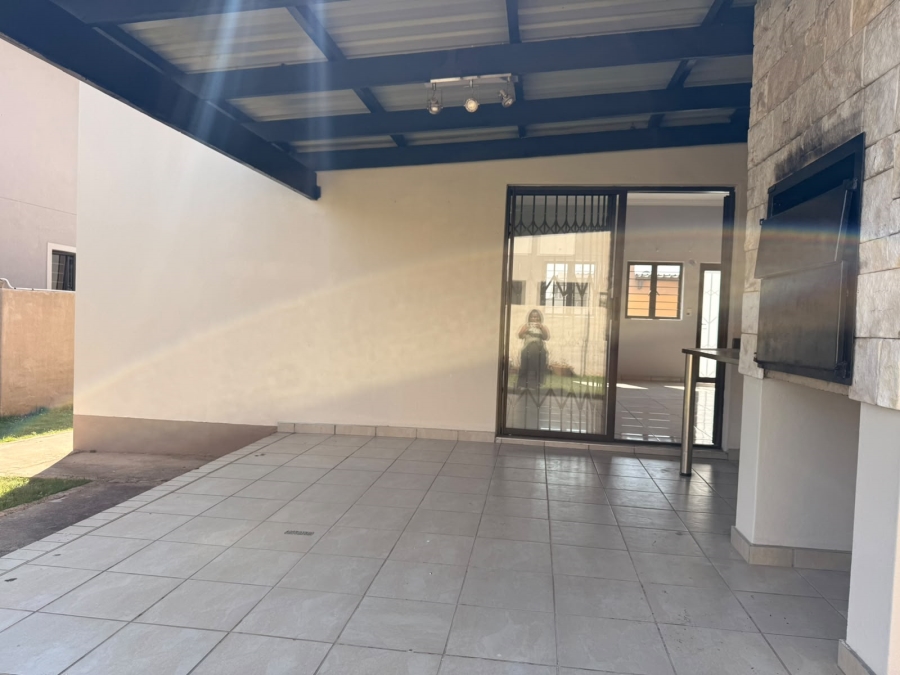 3 Bedroom Property for Sale in Geelhoutpark North West